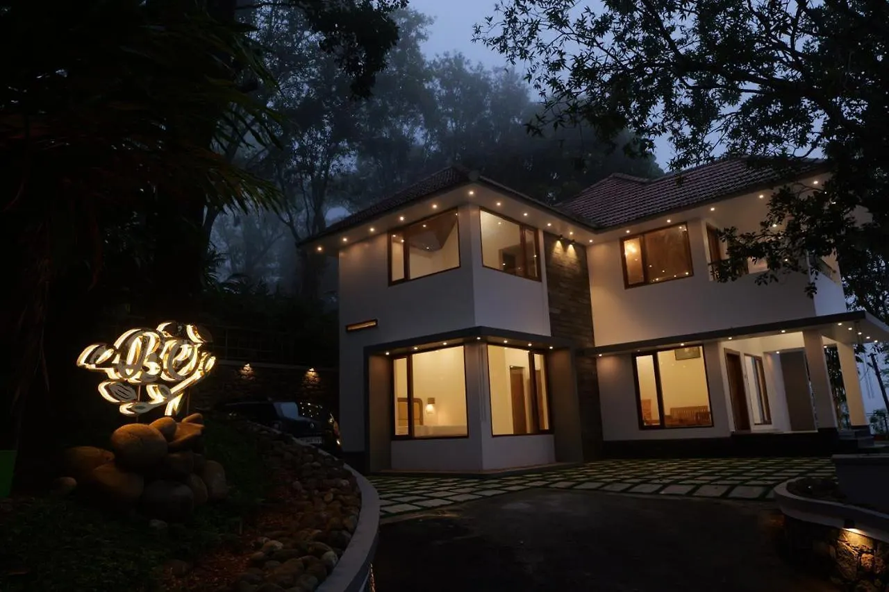 Elam Villa Pirmed